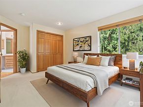 15732 111th Avenue NE, Bothell WA 98011