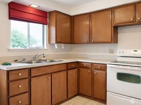 1519 NE Kirkland Avenue 1521, Renton WA 98056