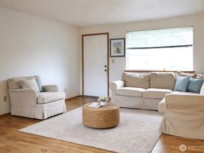 1519 NE Kirkland Avenue 1521, Renton WA 98056