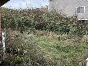 9208 17th Avenue SW, Seattle WA 98106