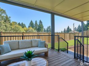 320 SW 365th Street 3, Federal Way WA 98023