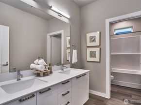 320 SW 365th Street 3, Federal Way WA 98023