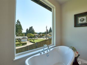 320 SW 365th Street 3, Federal Way WA 98023