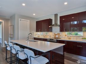 320 SW 365th Street 3, Federal Way WA 98023