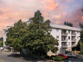 12050 15th Avenue NE 301, Seattle WA 98125