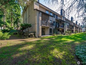 23415 101st Avenue SE F110, Kent WA 98031