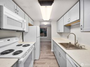 23415 101st Avenue SE F110, Kent WA 98031