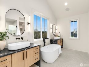 3032 NE Blakeley Street, Seattle WA 98105