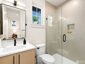 3032 NE Blakeley Street, Seattle WA 98105