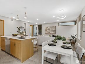 5017 Fauntleroy Way SW B, Seattle WA 98136