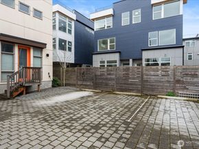 5017 Fauntleroy Way SW B, Seattle WA 98136