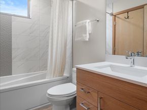 5017 Fauntleroy Way SW B, Seattle WA 98136