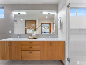 5017 Fauntleroy Way SW B, Seattle WA 98136