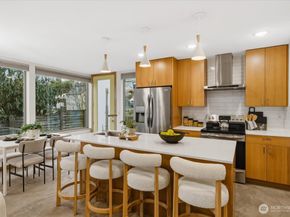 5017 Fauntleroy Way SW B, Seattle WA 98136