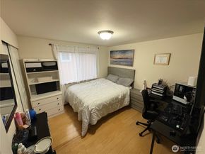 10050 19th Avenue SW, Seattle WA 98146