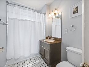 2132 5th Avenue 202, Seattle WA 98121