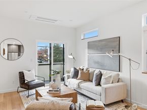 313 17th Avenue E B, Seattle WA 98112