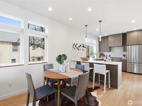 313 17th Avenue E B, Seattle WA 98112