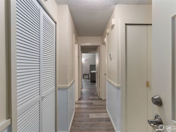 2534 S 317th Street 103, Federal Way WA 98003