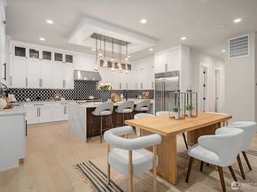 3204 116th Avenue NE, Bellevue WA 98004