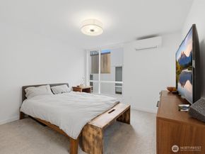 909 Hiawatha Place S C, Seattle WA 98144