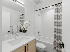 909 Hiawatha Place S C, Seattle WA 98144