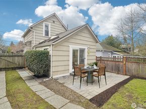 1420 N 50th Street, Seattle WA 98103