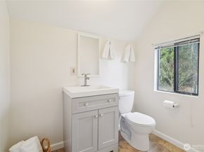 1420 N 50th Street, Seattle WA 98103