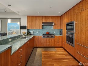 10700 NE 4th Street 3016, Bellevue WA 98004