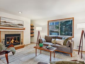 8720 Phinney Avenue N 24, Seattle WA 98103