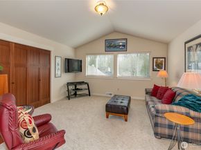 1028 10th Street, Mukilteo WA 98275