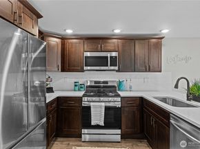 5526 20th Avenue S, Seattle WA 98108