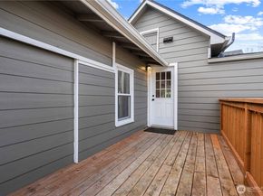 5526 20th Avenue S, Seattle WA 98108