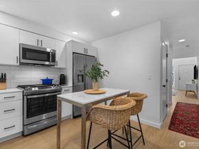 806 NW 50th Street B, Seattle WA 98107