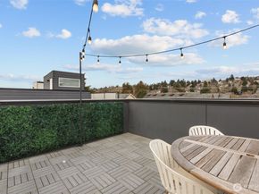806 NW 50th Street B, Seattle WA 98107