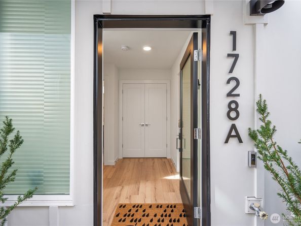 1728 11th Avenue A, Seattle WA 98122