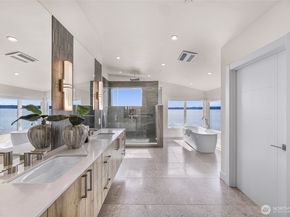 12065 30th Avenue SW, Burien WA 98146