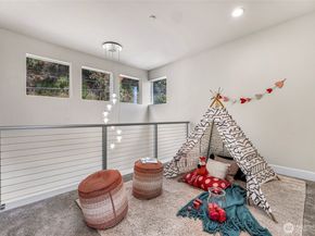 12065 30th Avenue SW, Burien WA 98146