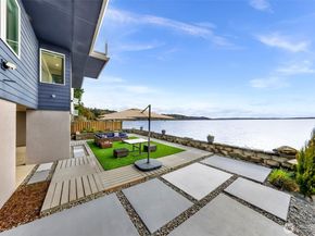 12065 30th Avenue SW, Burien WA 98146