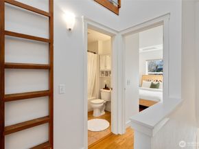 206 24th Avenue E, Seattle WA 98112