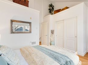 206 24th Avenue E, Seattle WA 98112