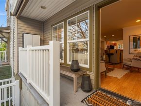 206 24th Avenue E, Seattle WA 98112