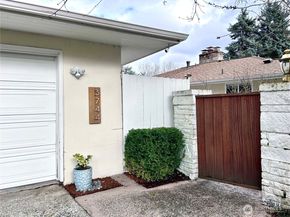 3744 NE 165th Street, Lake Forest Park WA 98155
