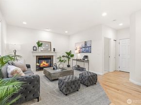 2017 NE 24th Place, Renton WA 98056