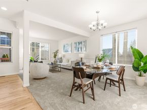 2017 NE 24th Place, Renton WA 98056