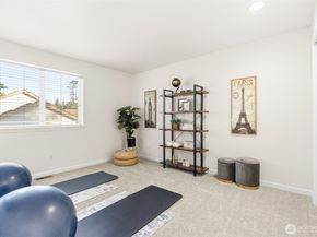 2017 NE 24th Place, Renton WA 98056