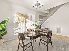 2017 NE 24th Place, Renton WA 98056