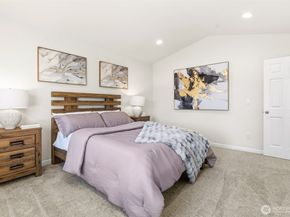 2017 NE 24th Place, Renton WA 98056