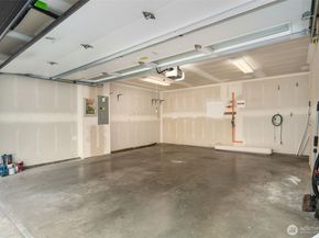 6454 NE 181st Street 102, Kenmore WA 98028