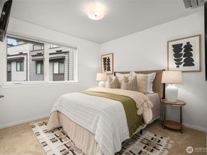 6454 NE 181st Street 102, Kenmore WA 98028